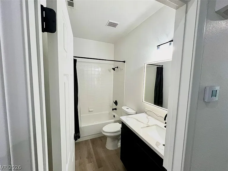 1913 Sierra Oaks Ln — Photo 12