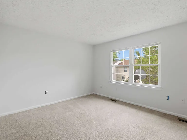 8635 Reinecke Ct — Photo 22