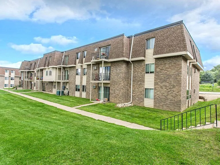 River Ridge Apartments — Photo 6
