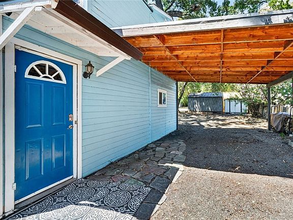 4th image of 13911 Lakeshore Dr