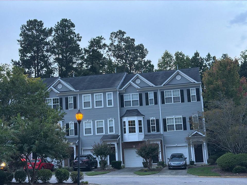 1st image of 1402 Holly Grove Way