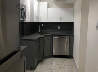 123 Downing St, Yonkers, NY 10705