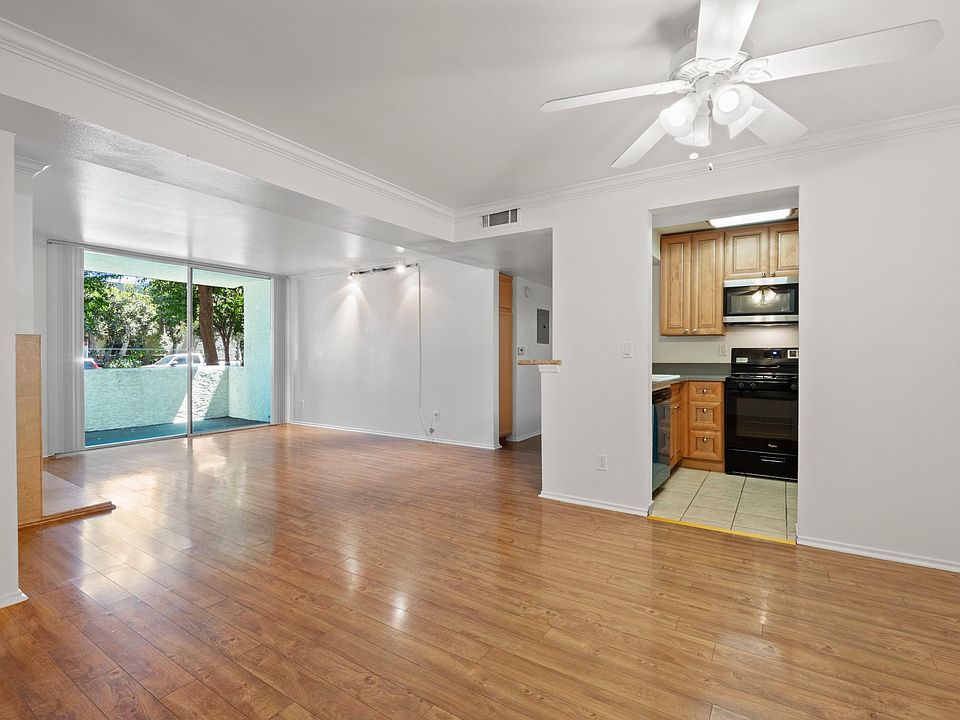 1st image of 5325 Newcastle Ave Unit 106