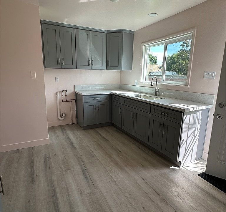 13124 Barlin Ave, Downey, CA 90242 | Zillow