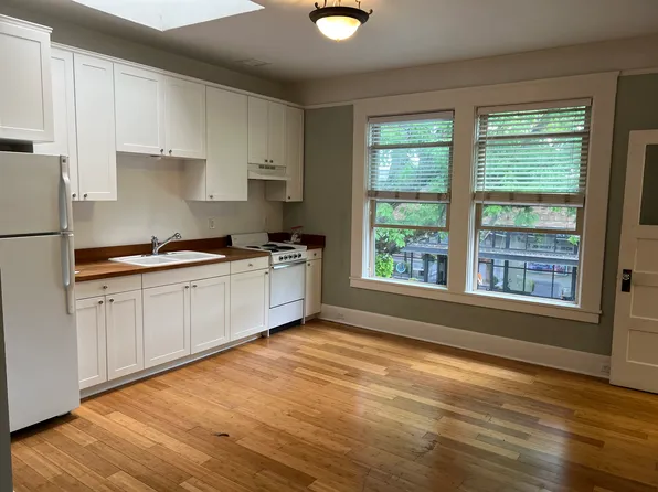 420 NE Birch St APT 204, Camas, WA 98607