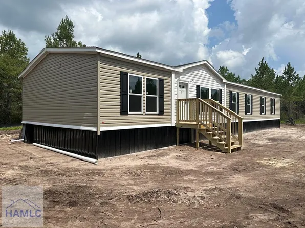 206 Preston Pl NE, Ludowici, GA 31316