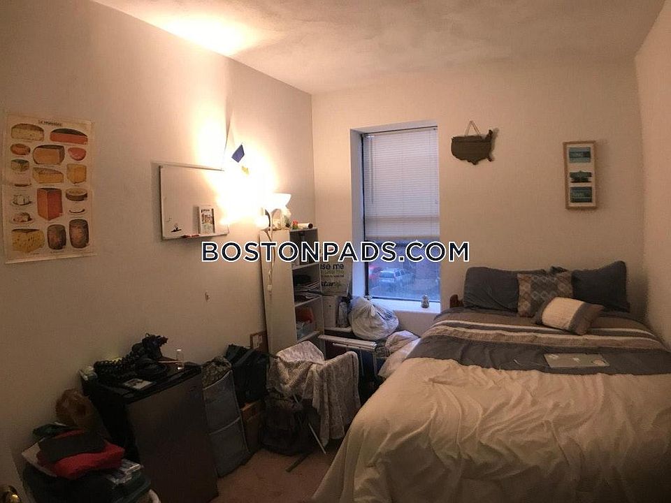 2nd image of 722 Columbus Ave #55L