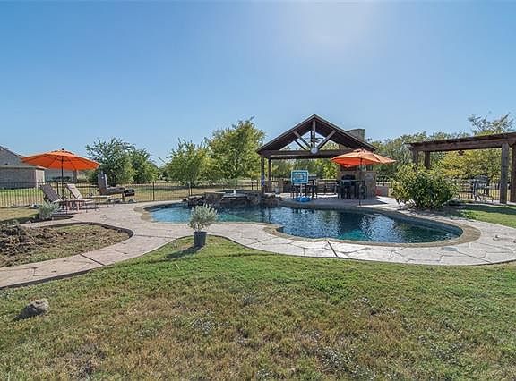 2nd image of 5010 Dogwood Dr