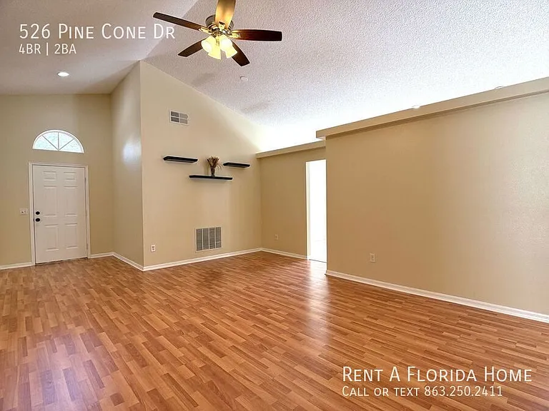 526 Pine Cone Dr — Photo 4