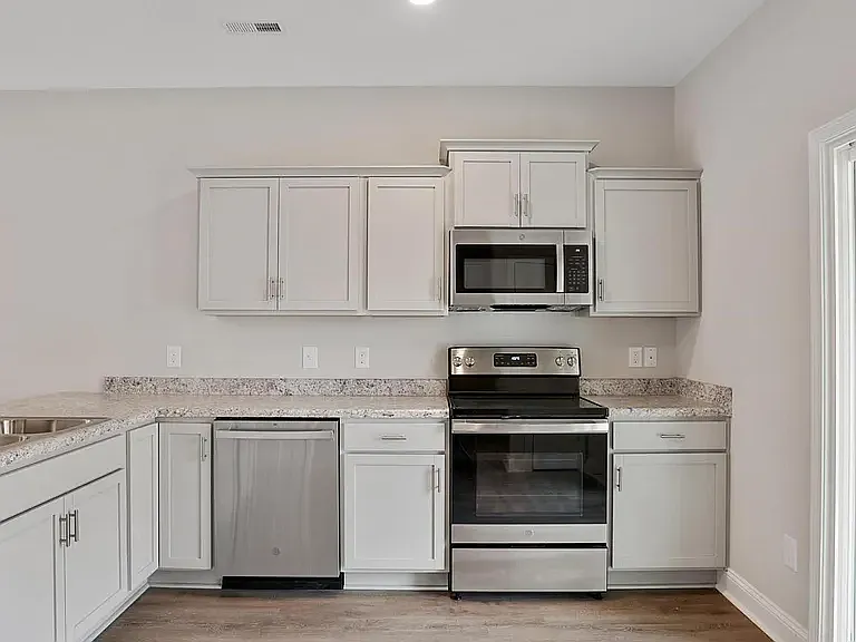 165 Loren Rd — Photo 6