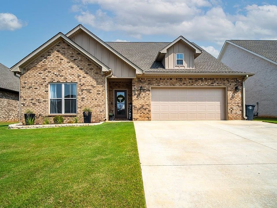 1st image of 427 Zoey Grace Dr