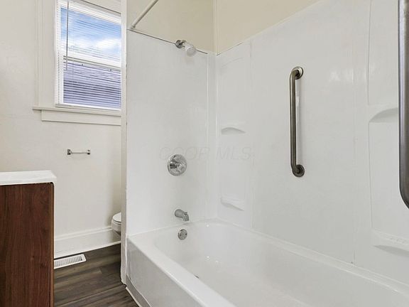 3rd image of 52 N Yale Ave #52