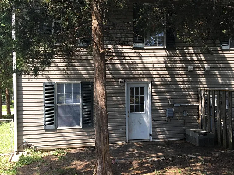 2216 Live Oak Ln — Photo 11