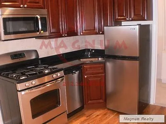 Rented by Magnum Realty Holdings, LLC | media 5