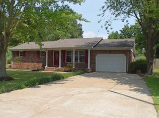 535 Oakland Cir, Paducah, KY 42003