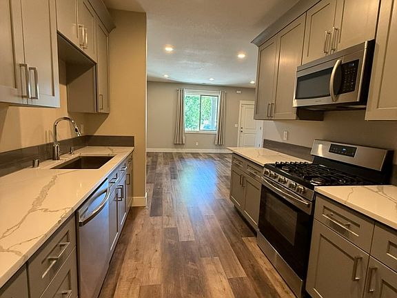 2nd image of 1107 SE 78th Ave