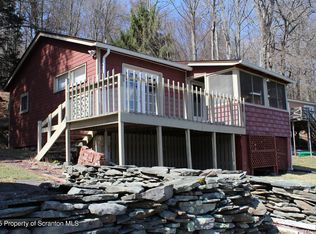 482 Crescent Lake Rd, Meshoppen, PA 18630