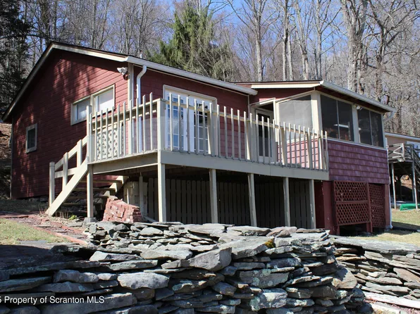 482 Crescent Lake Rd, Meshoppen, PA 18630