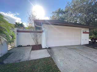 10852 Venice Cir, Tampa, FL 33635