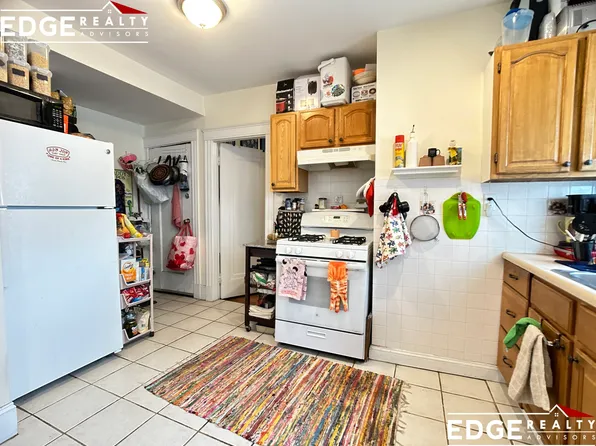 218 Foster St APT 2, Brighton, MA 02135