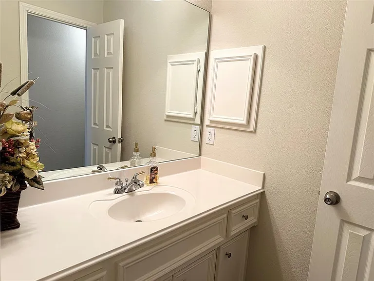 1707 Magnolia Lk — Photo 41