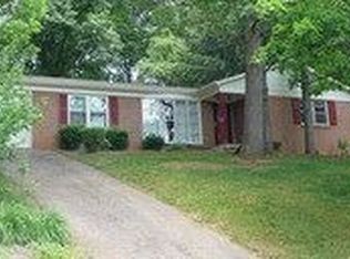 2616 Eston Dr, Staunton, VA 24401