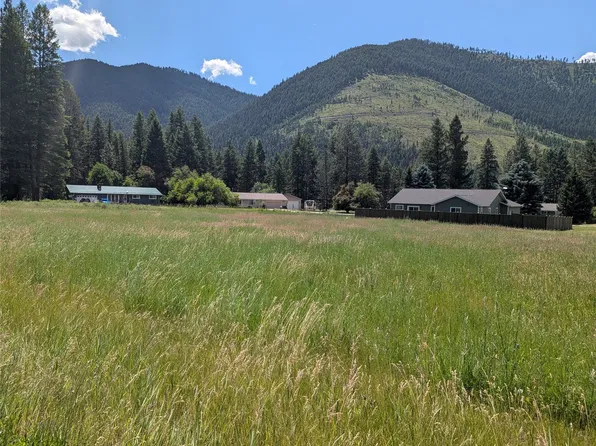 966 Greers Ferry Rd, Libby, MT 59923