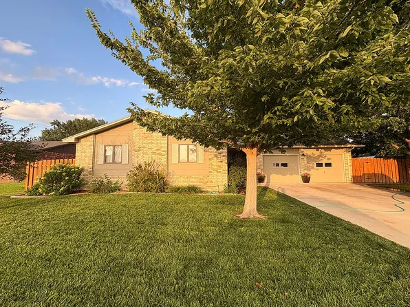 2714 Henderson Dr, Garden City, KS 67846