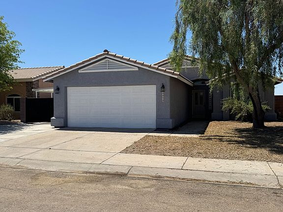 3rd image of 2454 E Saguaro Dr