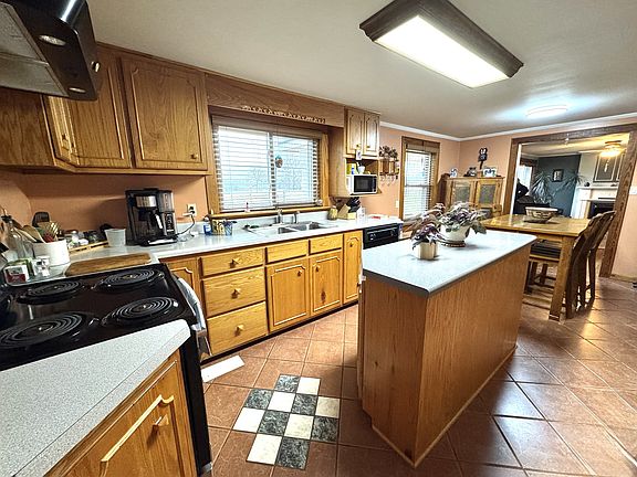 5th image of 1781 Hodges Bridge Rd