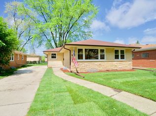 8930 Meade Ave, Morton Grove, IL 60053