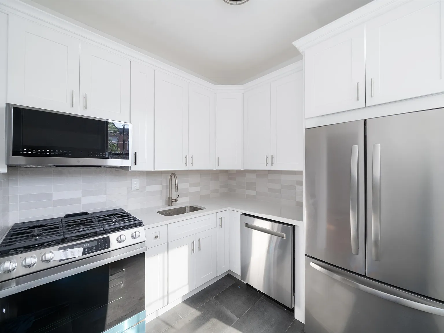 1 bed, 1.0 bath, $3,495 — Photo 3