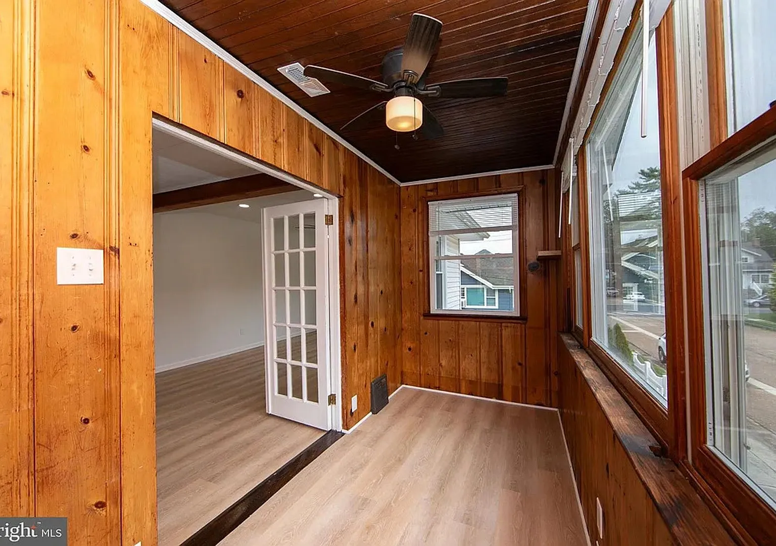 2 bed, 1.0 bath, 1300 sqft, $2,300 — Photo 2