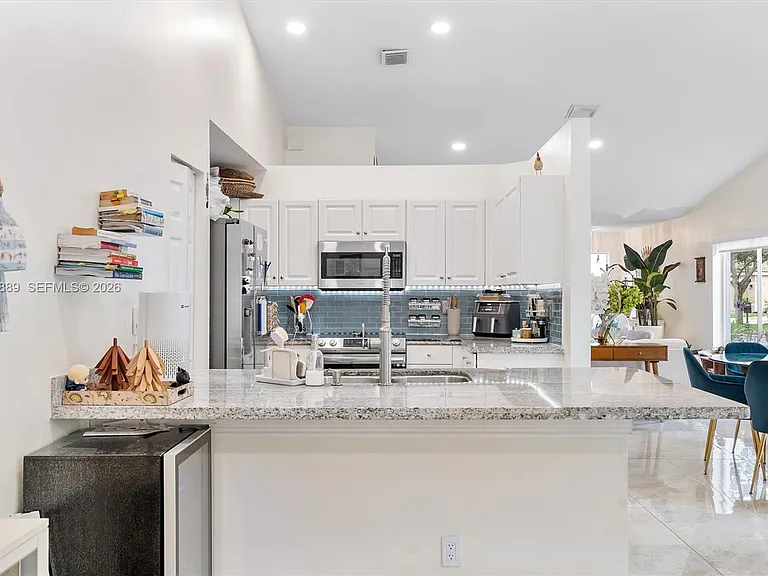 1516 Zenith Way — Photo 18