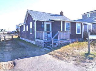 5 Champlin Ave, Narragansett, RI 02879