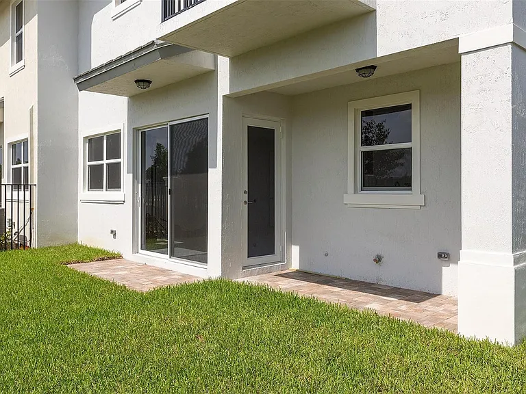 6990 Pines Cir #53 — Photo 7