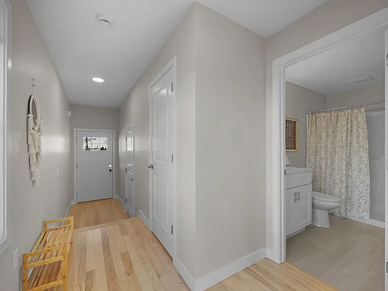 Hillsgrove at City Centre — Photo 26