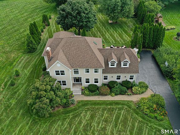 3rd image of 144 Great Pond Road
