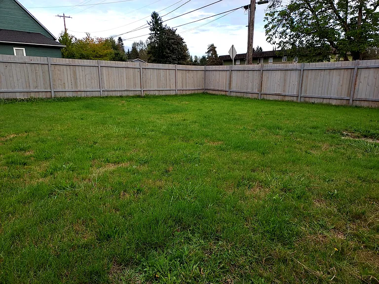 411 Anderson Ave — Photo 18