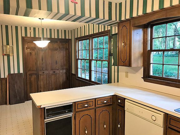 Kitchen into Breakfast Room