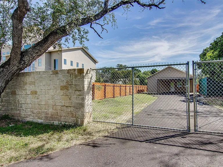 6407 Hopkins Dr #C — Photo 17