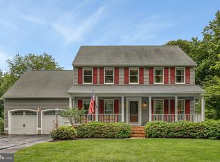 7679 Water Oak Point Rd, Pasadena, MD 21122