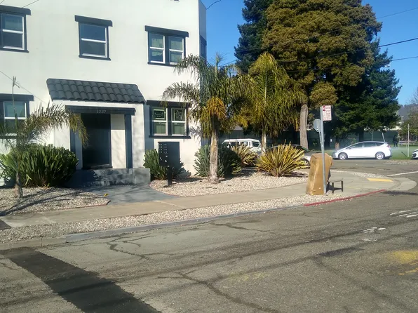 1237 Russell St #8, Berkeley, CA 94702