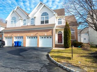 903 Swallow Ct, North Brunswick, NJ 08902