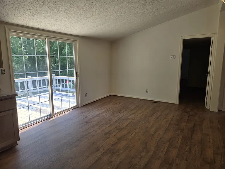 3041 Travellers Rd — Photo 9