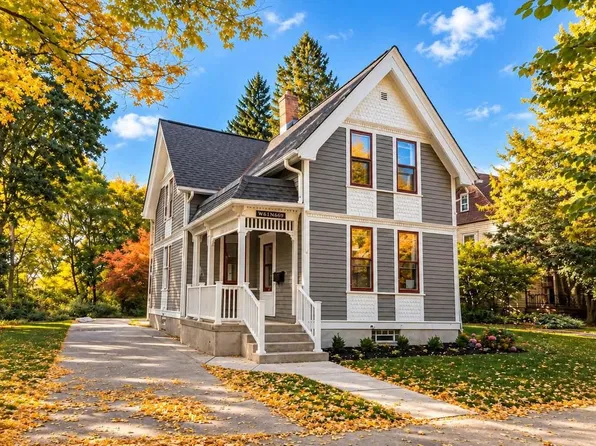 W61N669 Mequon AVENUE, Cedarburg, WI 53012