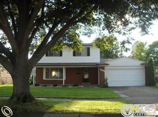 30211 Woodhouse Dr, Warren, MI 48092