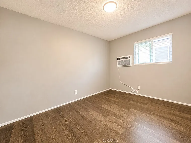 204 N Orange Ave — Photo 7