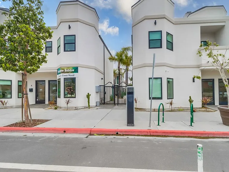 Beautifully Renovated Property perfectly situated between North Park and Normal Heights! — Photo 22