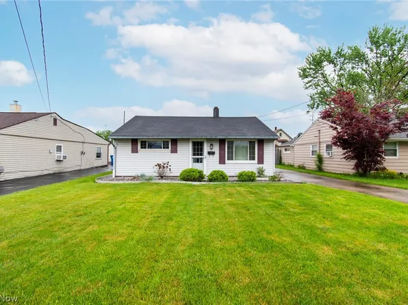 46 Emma St, Girard, OH 44420